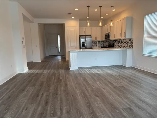 $3,495 | 31045 Lindentree Drive, Wesley Chapel, FL 33543