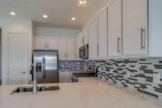 $3,495 | 31045 Lindentree Drive, Wesley Chapel, FL 33543