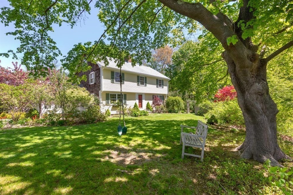30 Merrymount Road Hingham, MA 02043 - Photo 1 of 28 Gallery Image 1