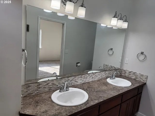 $510,000 | 4015 Scenic Drive, Unit 4027, Eugene, OR 97404