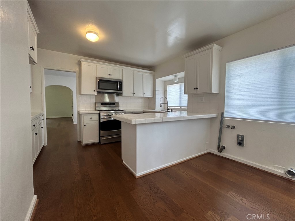 214 East Stocker Street Glendale, CA 91207 - Photo 25 of 31
