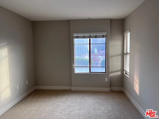 $4,895 | 1040 Glendon Avenue, Unit 4206, Los Angeles, CA 90024