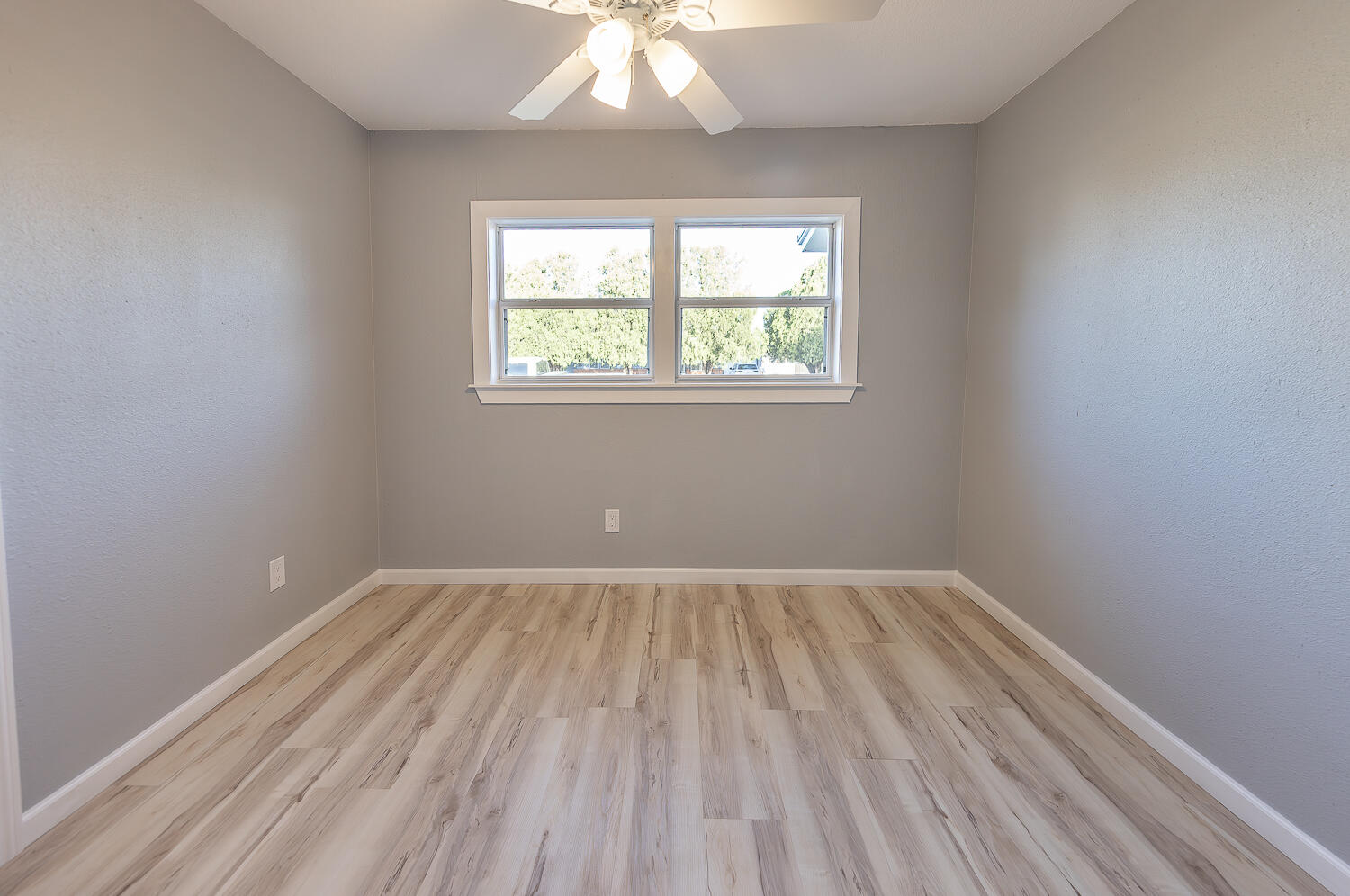 5409 Ave D Lubbock, TX 79404 - Photo 12 of 26 2L9A9087