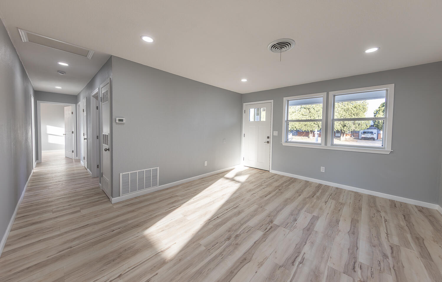 5409 Ave D Lubbock, TX 79404 - Photo 4 of 26 2L9A9018