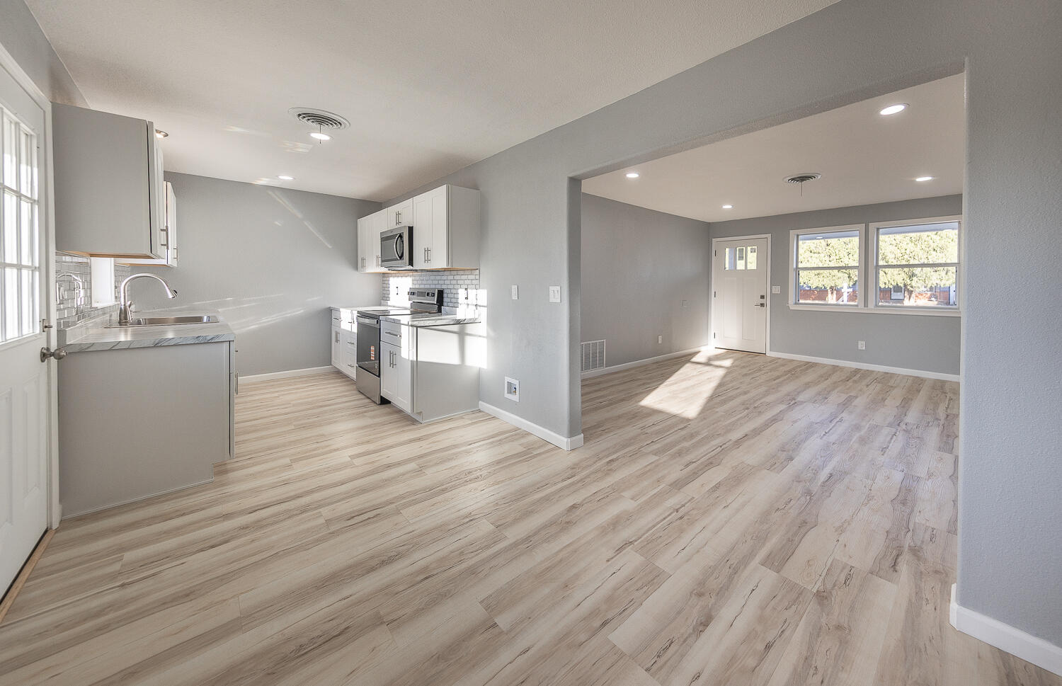 5409 Ave D Lubbock, TX 79404 - Photo 6 of 26 2L9A9031