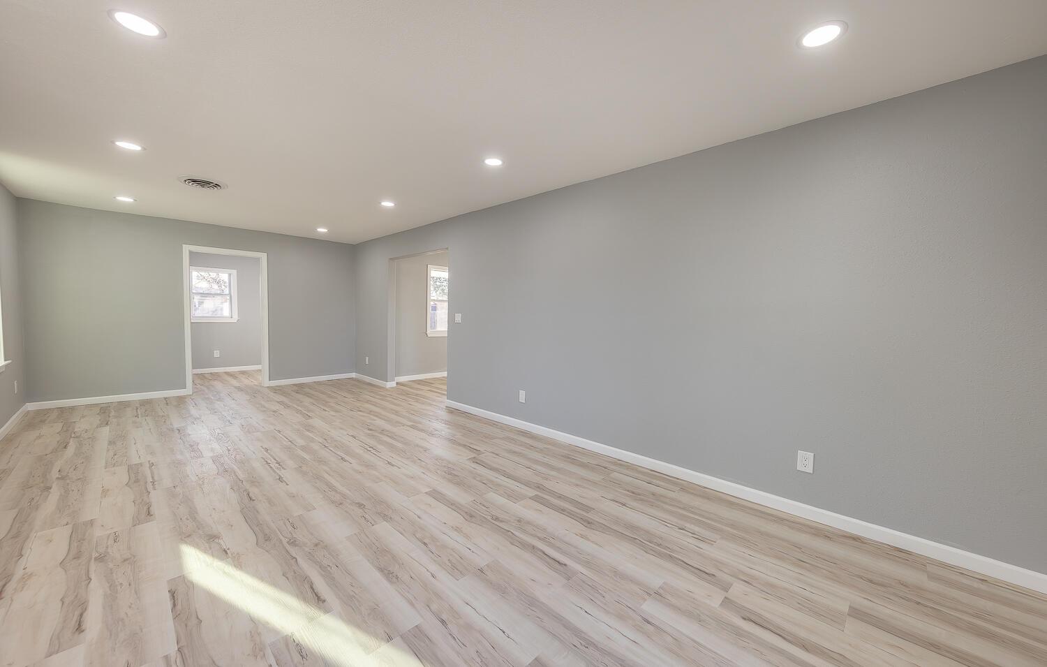 5409 Ave D Lubbock, TX 79404 - Photo 10 of 26 2L9A9074