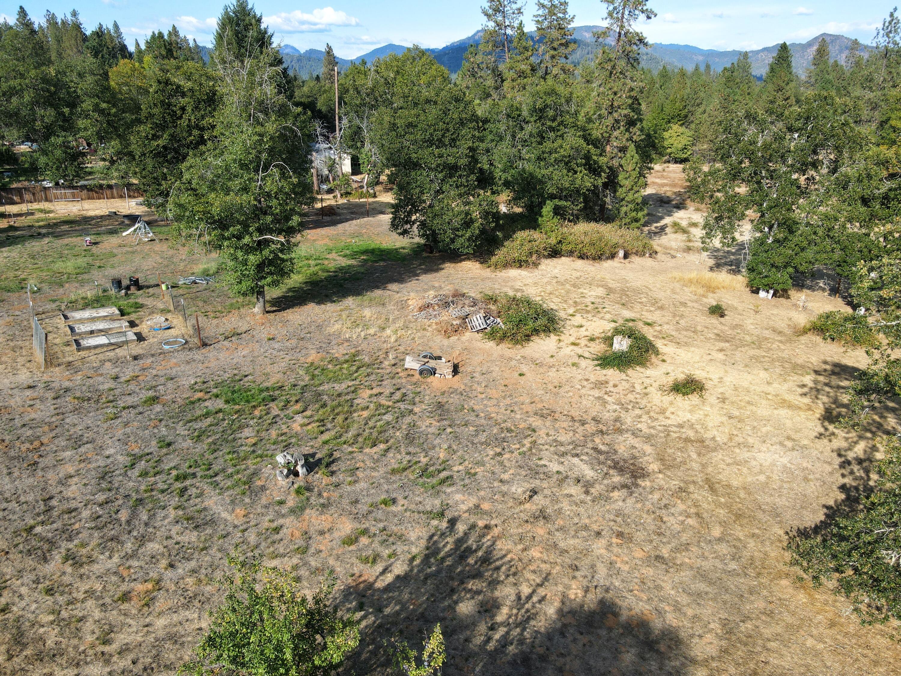 2360 Pine Grove Road Rogue River, OR 97537 - Photo 17 of 19 pic18