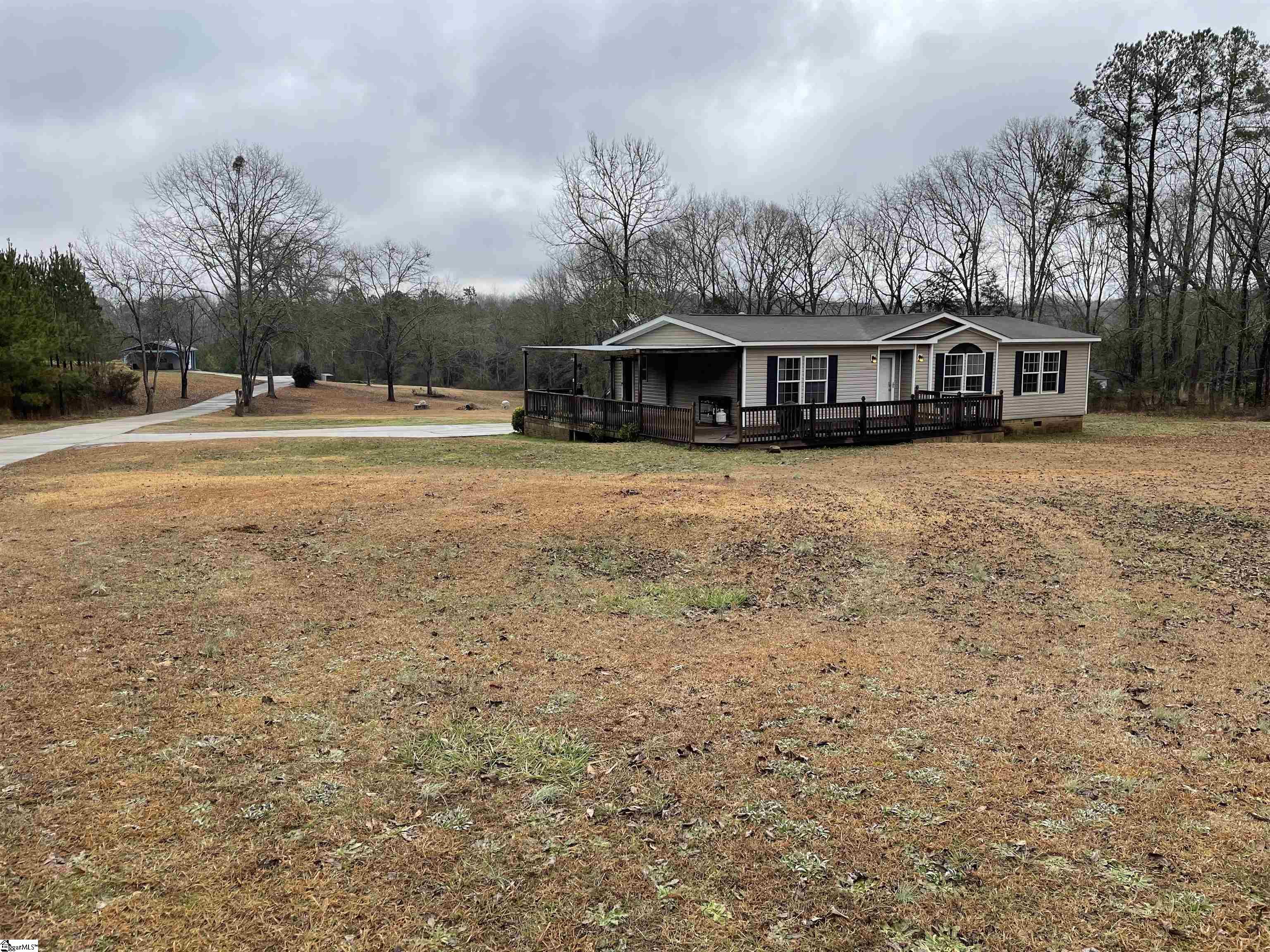 472 Gentry Road Fountain Inn, SC 29644 - Photo 2 of 35