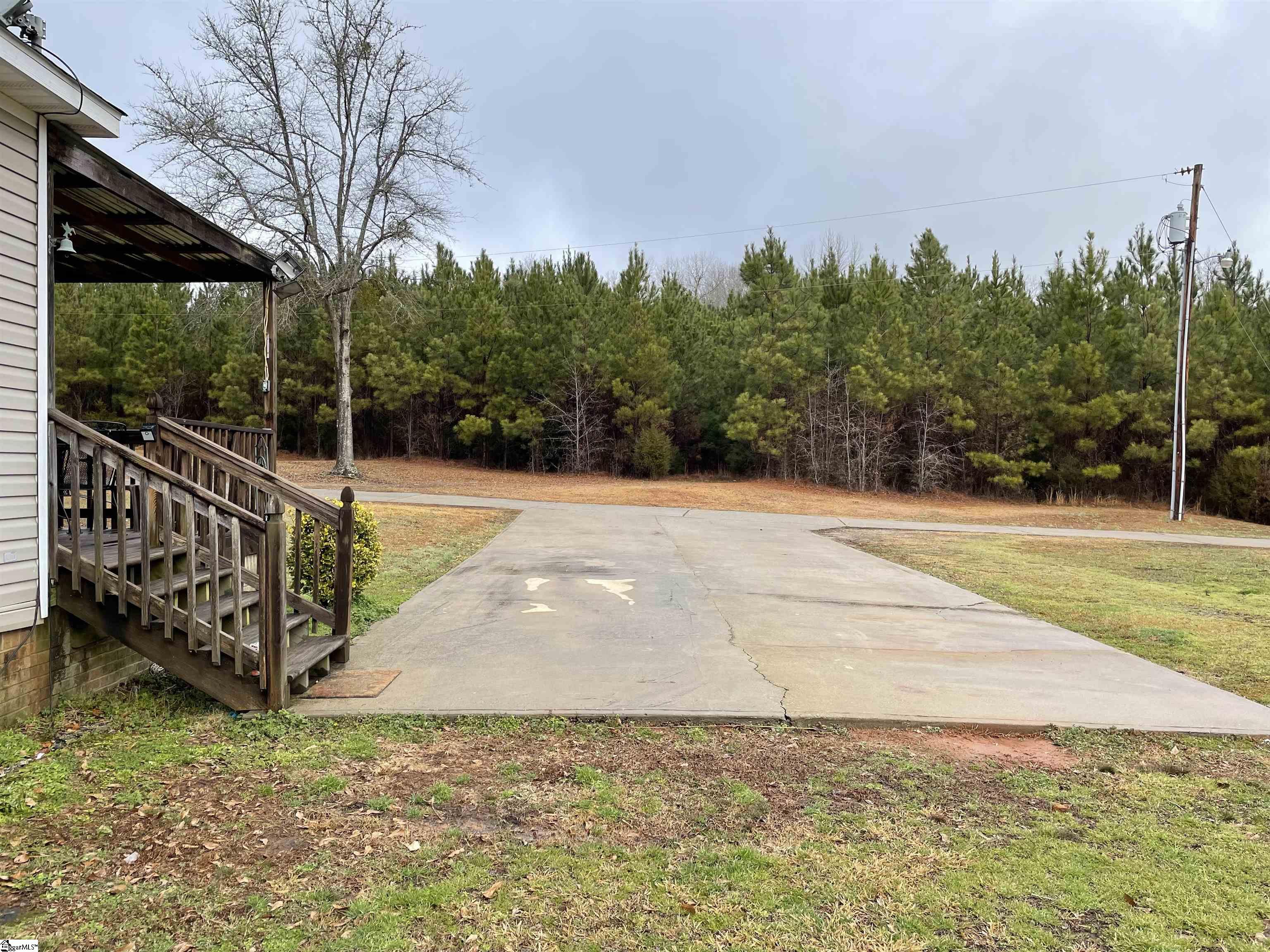 472 Gentry Road Fountain Inn, SC 29644 - Photo 28 of 35