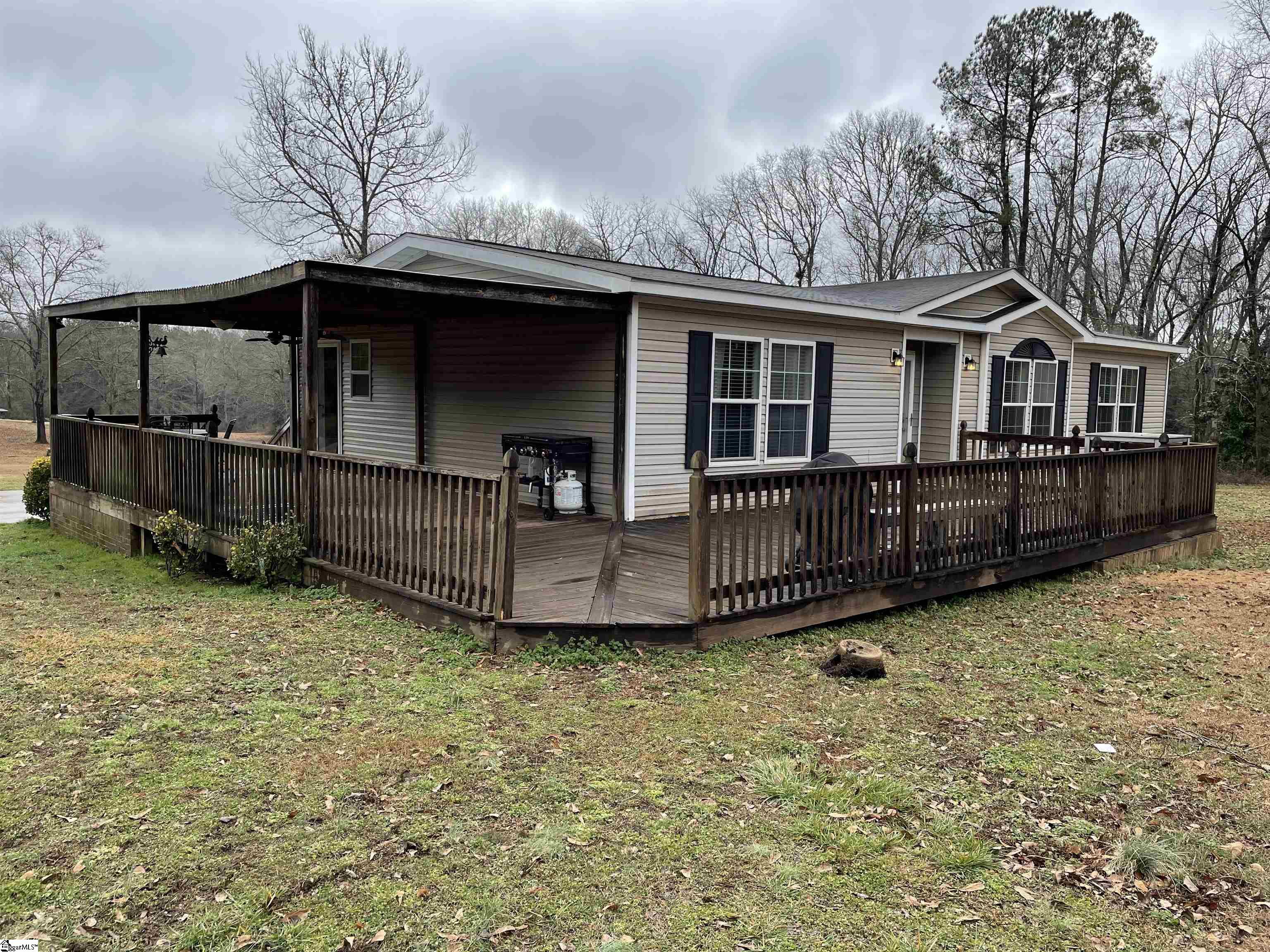 472 Gentry Road Fountain Inn, SC 29644 - Photo 3 of 35