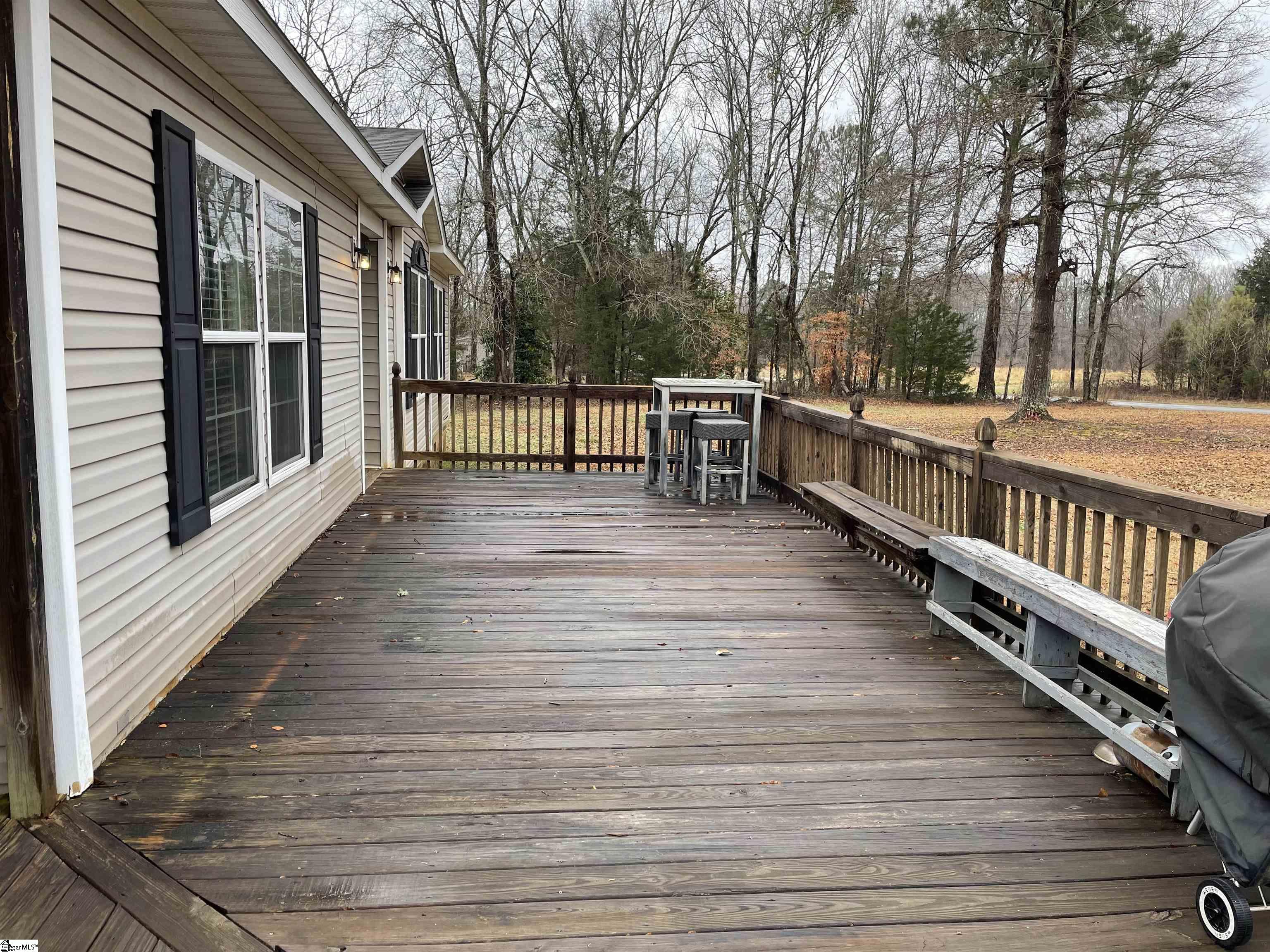 472 Gentry Road Fountain Inn, SC 29644 - Photo 4 of 35