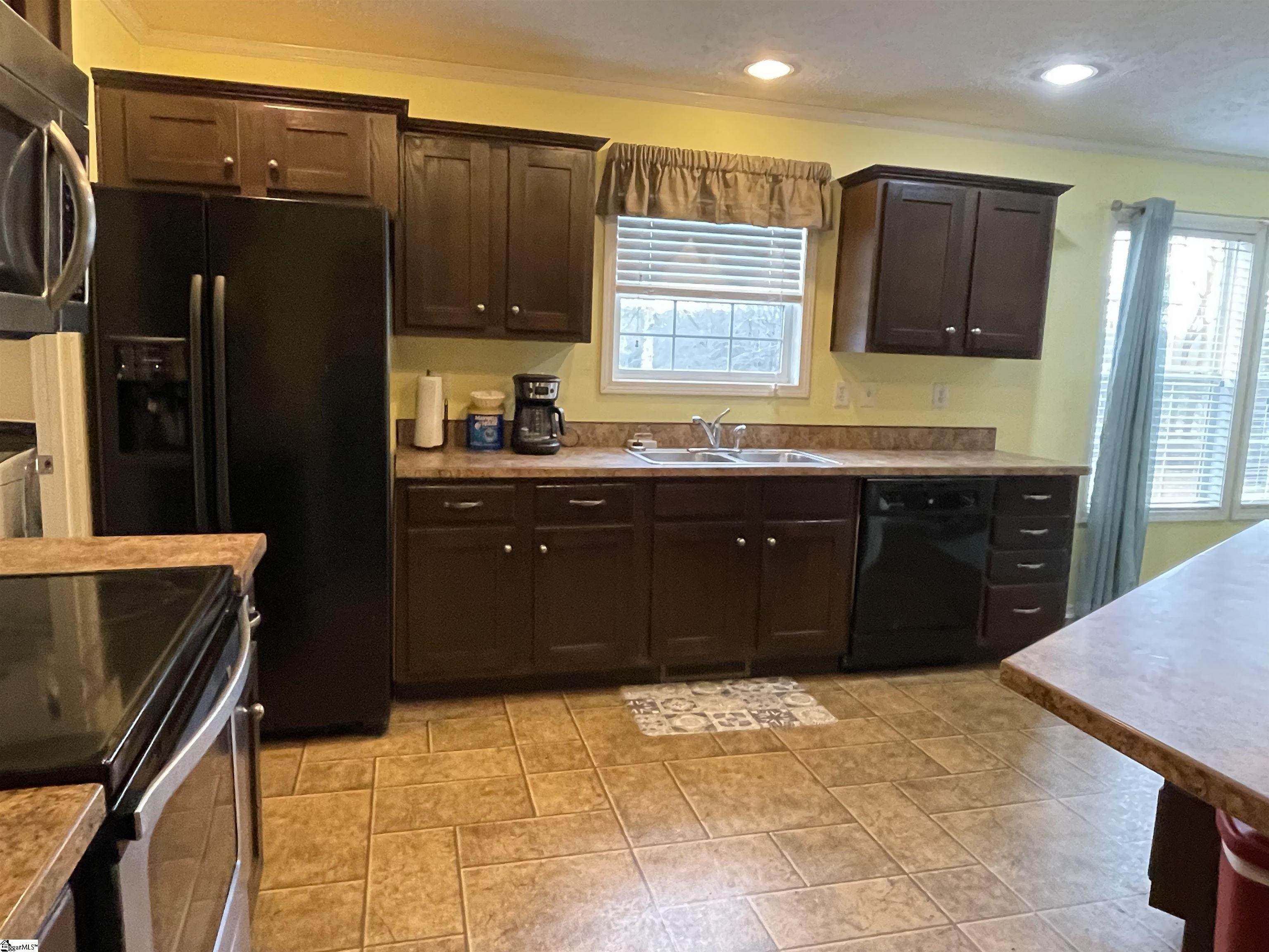 472 Gentry Road Fountain Inn, SC 29644 - Photo 8 of 35