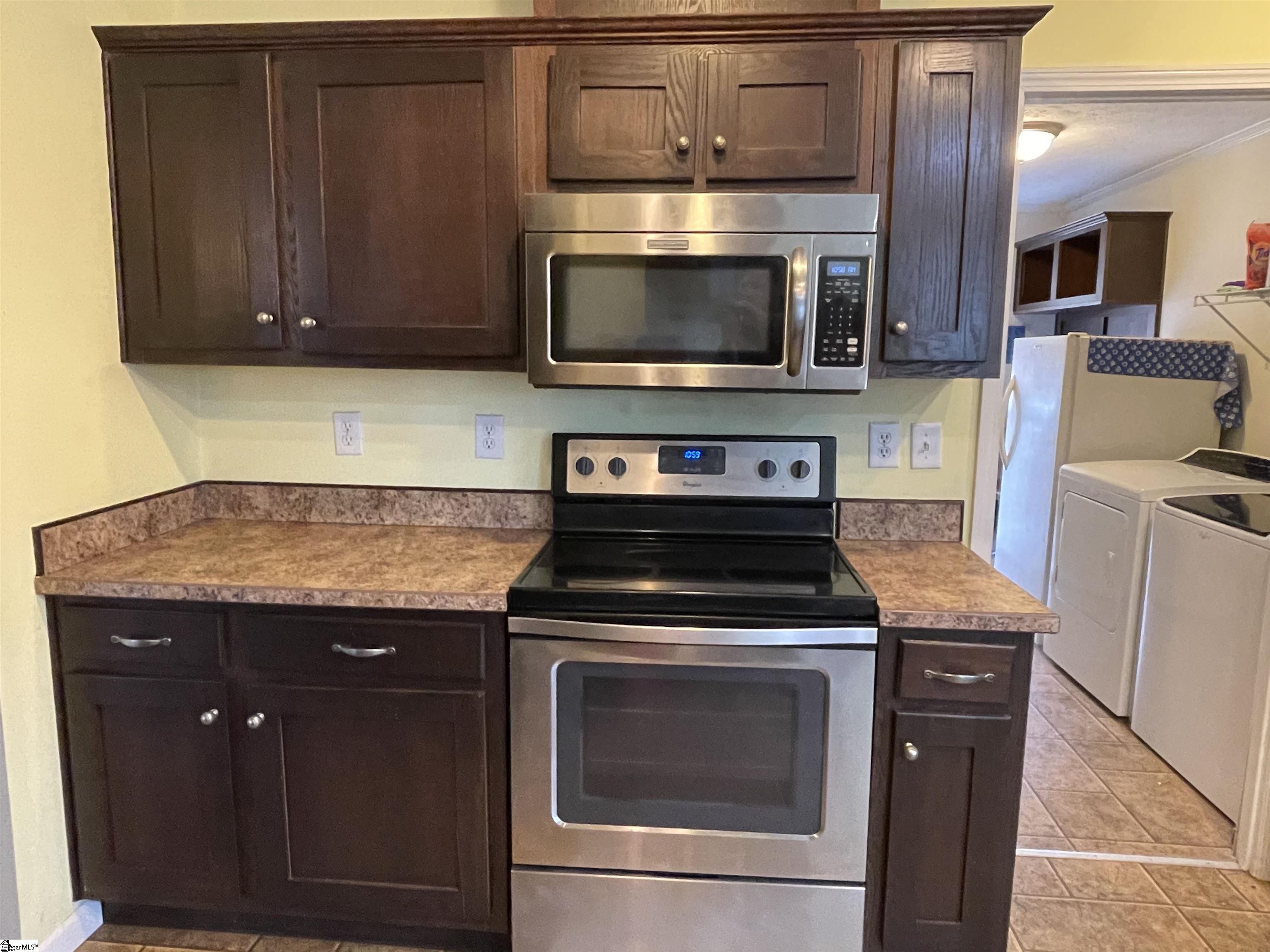 472 Gentry Road Fountain Inn, SC 29644 - Photo 10 of 35