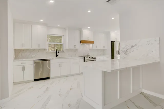 $429,000 | 6502 Cypress Point Drive, Houston, TX 77069