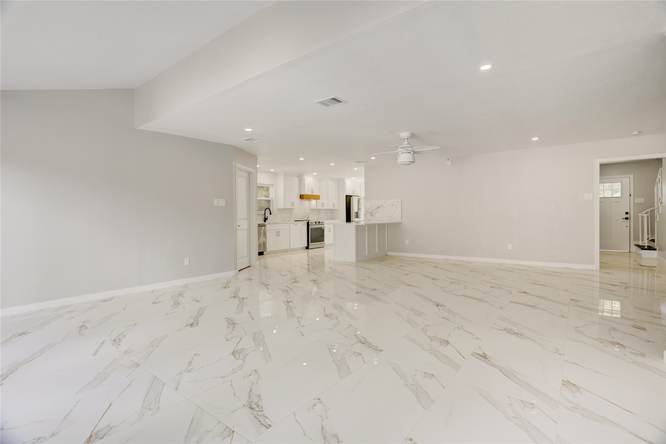 6502 Cypress Point Drive Houston, TX 77069 - Photo 9 of 33 a view of empty room