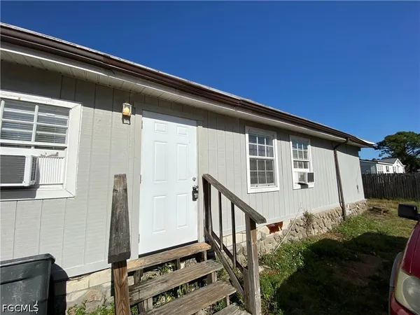 $1,195 | 2210 Cantor Lane, Unit 2212, North Fort Myers, FL 33917