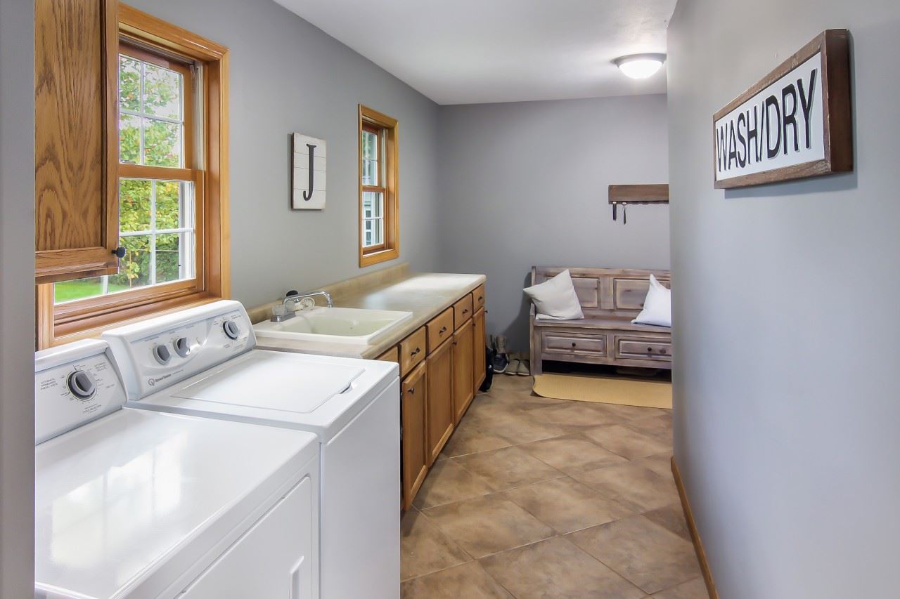 1218 Piccadilly Road Traverse City, MI 49685 - Photo 30 of 34 1880506-29.JPG