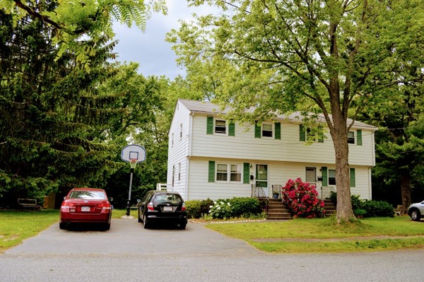 185 Maple Street, Unit 185 Needham, MA 02492 - Photo 2 of 12 Gallery Image 2