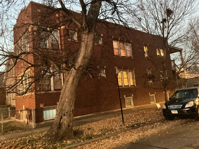 3559 South Seeley Avenue, Chicago, IL 60609