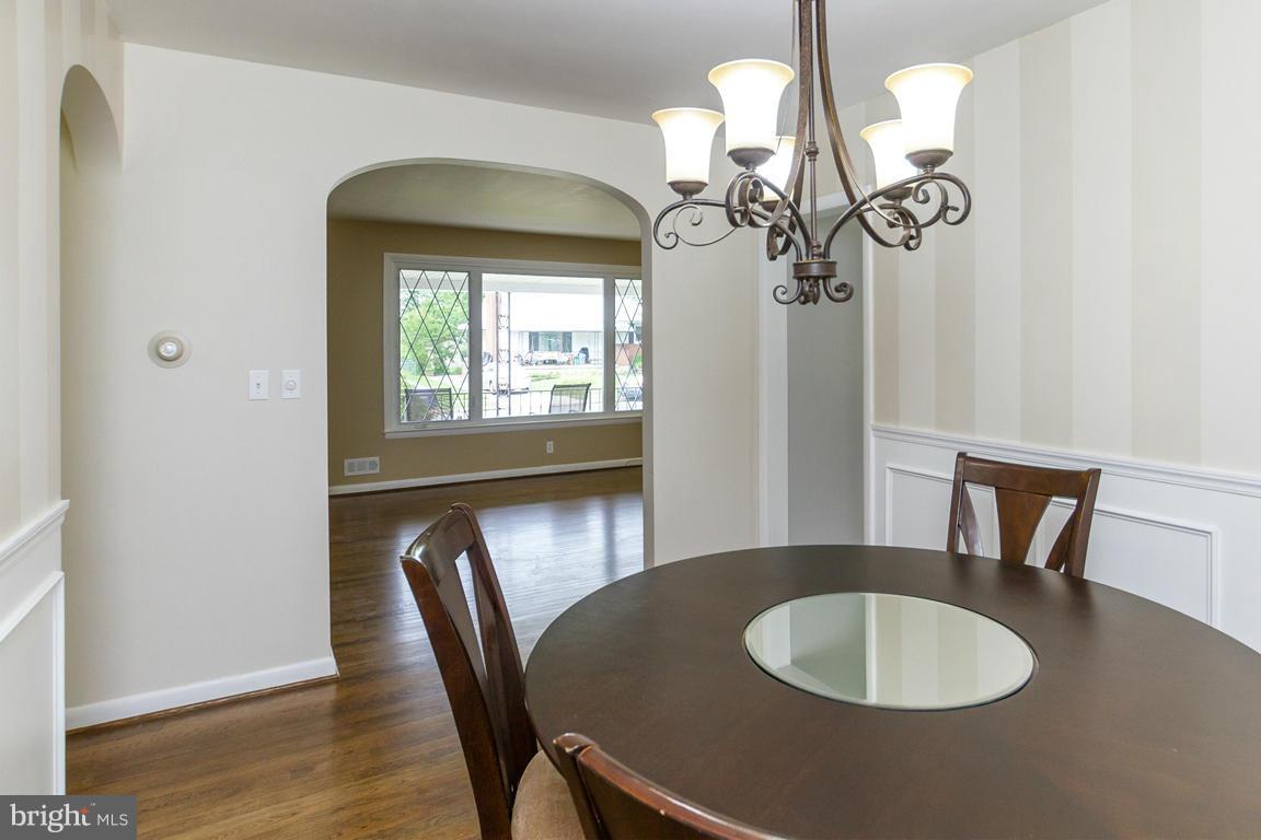 2426 Lakewood Road Baltimore, MD 21234 - Photo 5 of 28 Dining Room