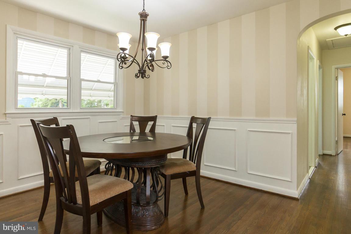 2426 Lakewood Road Baltimore, MD 21234 - Photo 9 of 28 Dining Room
