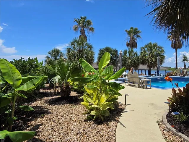 $920,000 | 2097 Lakeshore Boulevard, Slidell, LA 70461