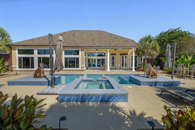 $920,000 | 2097 Lakeshore Boulevard, Slidell, LA 70461
