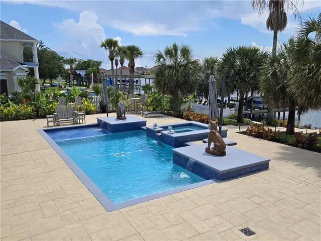 $920,000 | 2097 Lakeshore Boulevard, Slidell, LA 70461