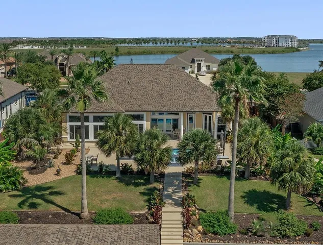$920,000 | 2097 Lakeshore Boulevard, Slidell, LA 70461
