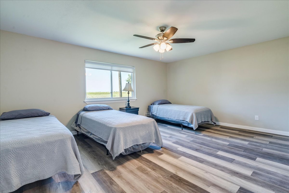 5732 Little Flock Road Temple, TX 76501 - Photo 29 of 40 7 Bedrooms with large walk in closets...all bedrooms are not pictured