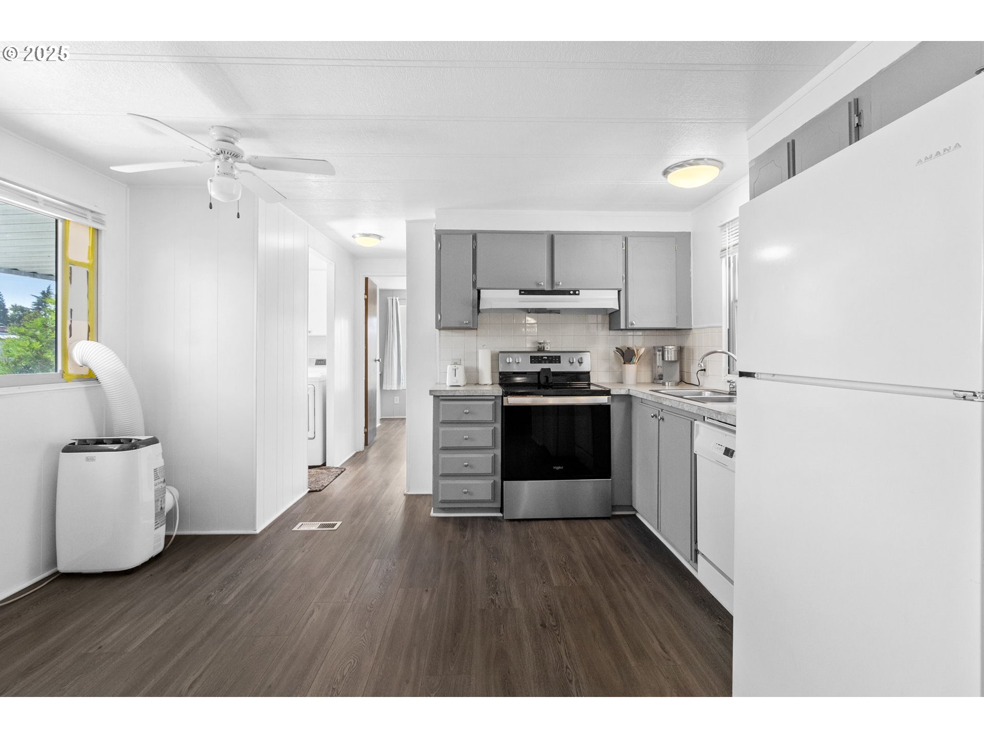 205 South 54th Street, Unit 115 Springfield, OR 97478 - Photo 13 of 34