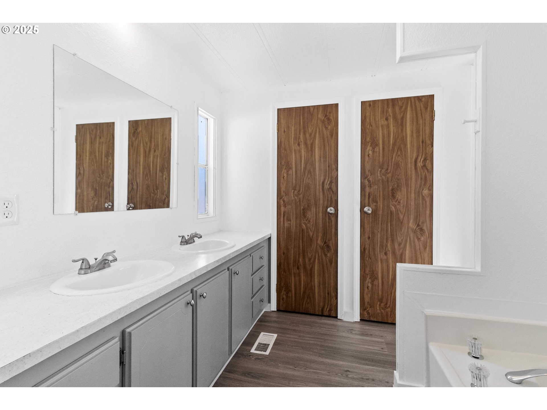 205 South 54th Street, Unit 115 Springfield, OR 97478 - Photo 22 of 34
