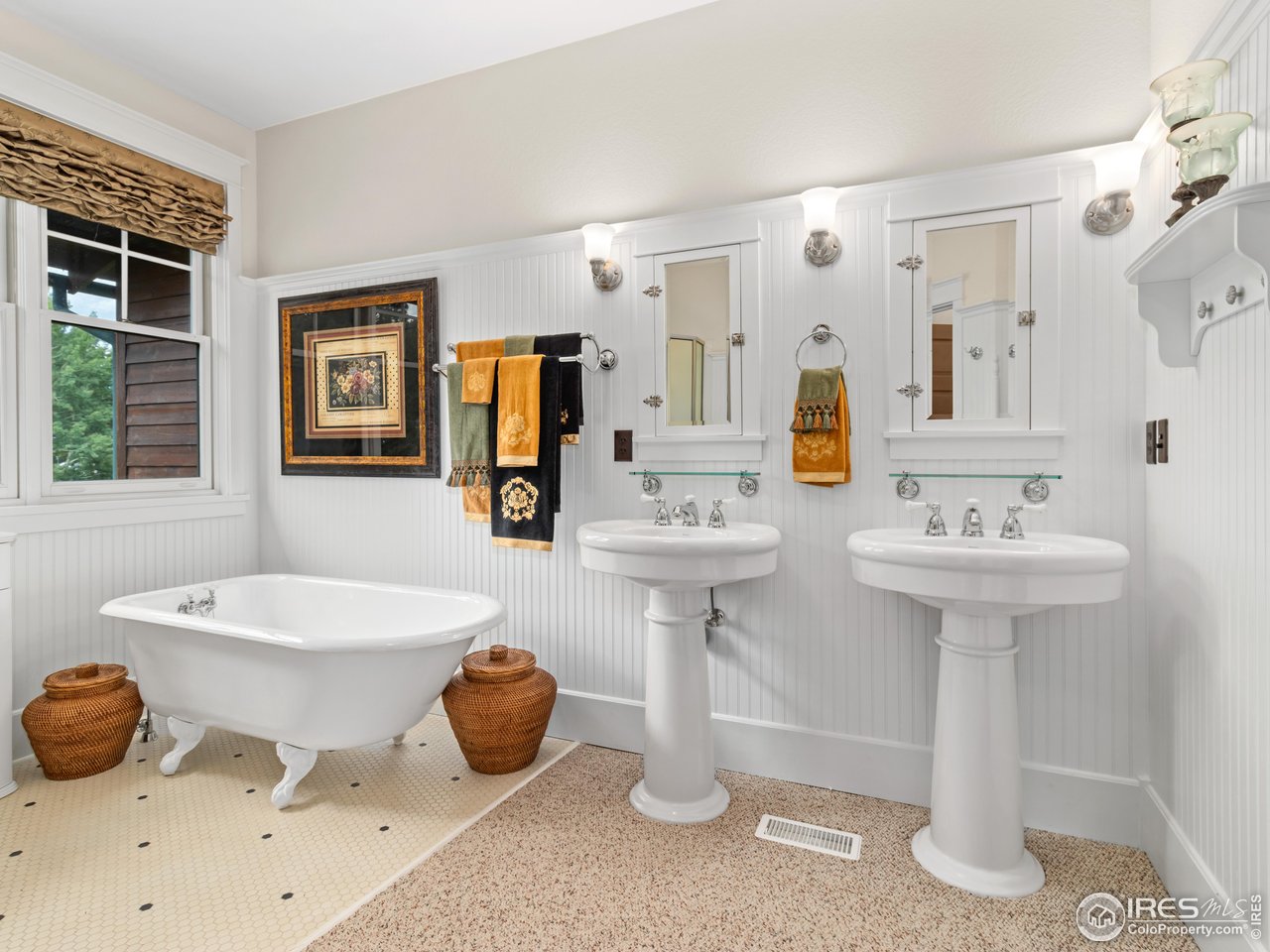 685 Riverside Drive Estes Park, CO 80517 - Photo 27 of 45 Soak away the day...