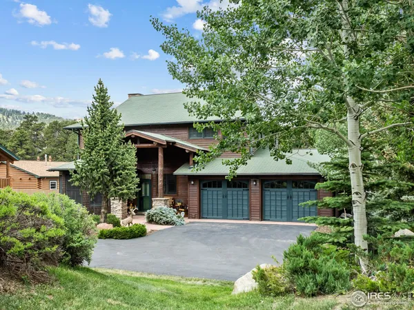 front view of house with a yard