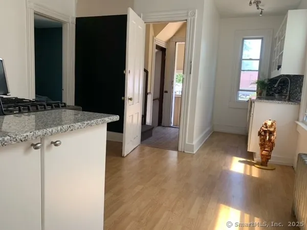 $2,400 | 71 Mechanic Street, New Haven, CT 06511