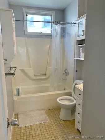 $2,400 | 71 Mechanic Street, New Haven, CT 06511