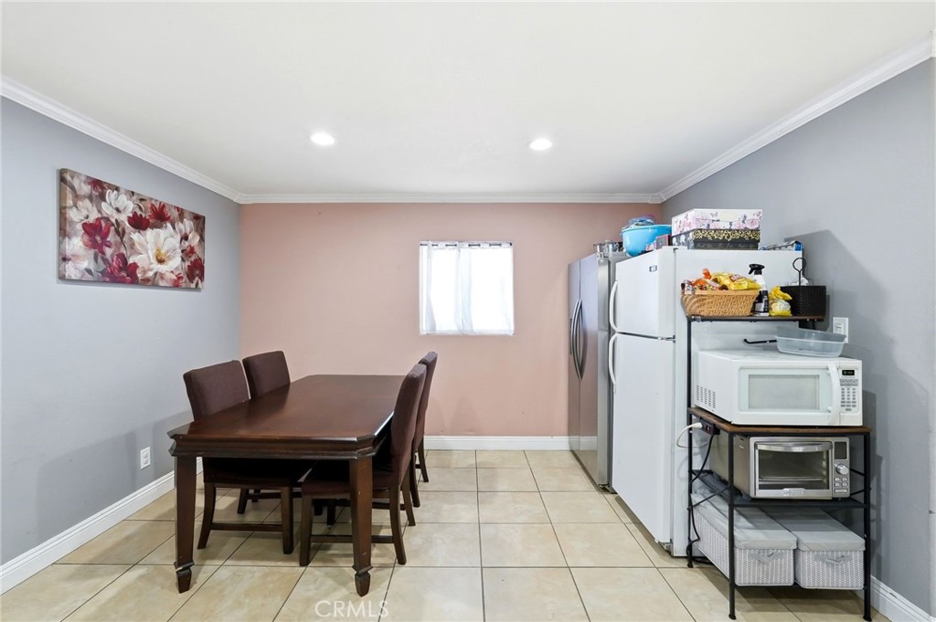 8630 Sharp Avenue Sun Valley, CA 91352 - Photo 20 of 62 a workspace with furniture and window