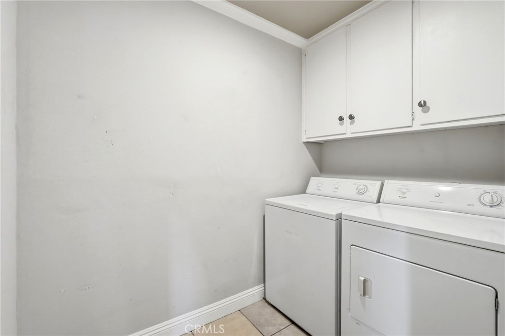 8630 Sharp Avenue Sun Valley, CA 91352 - Photo 23 of 62 a utility room with dryer and washer