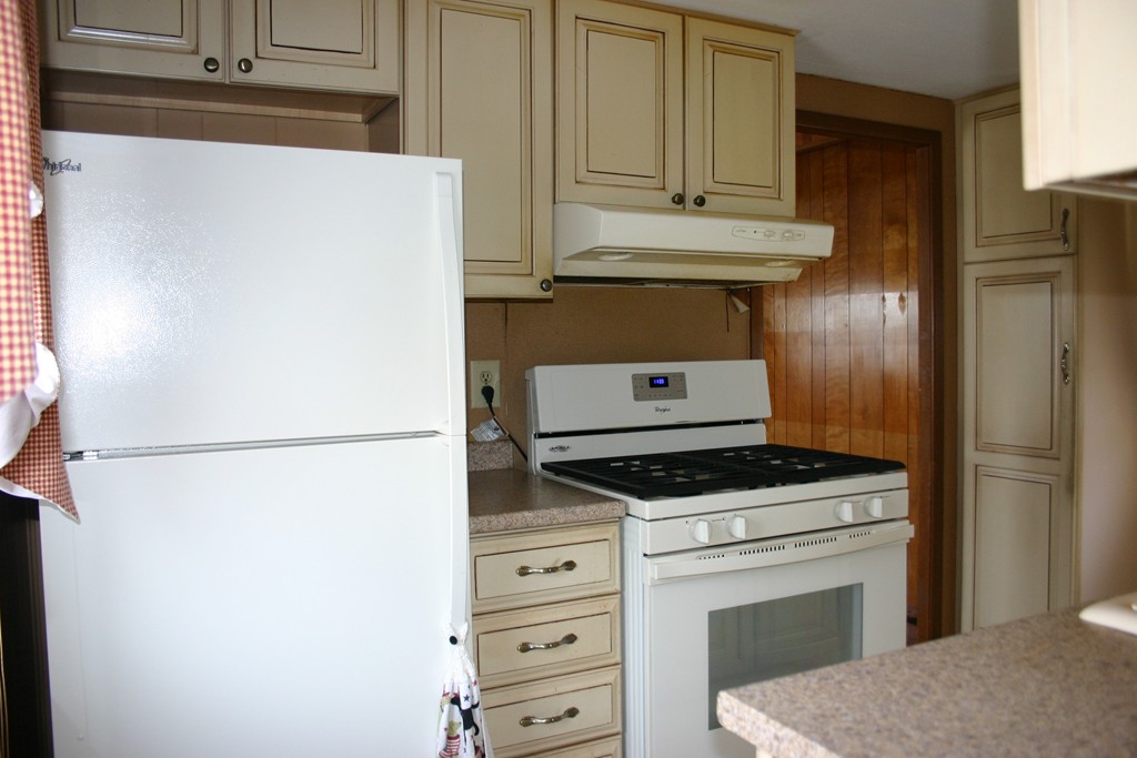4 Robert Road Plainville, MA 02762 - Photo 5 of 9 Gallery Image 5