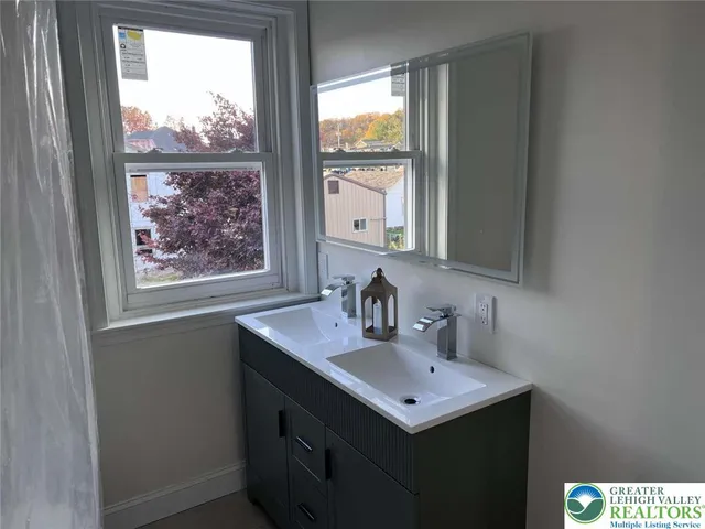 $489,000 | 322 Fairview Street, Coopersburg, PA 18036