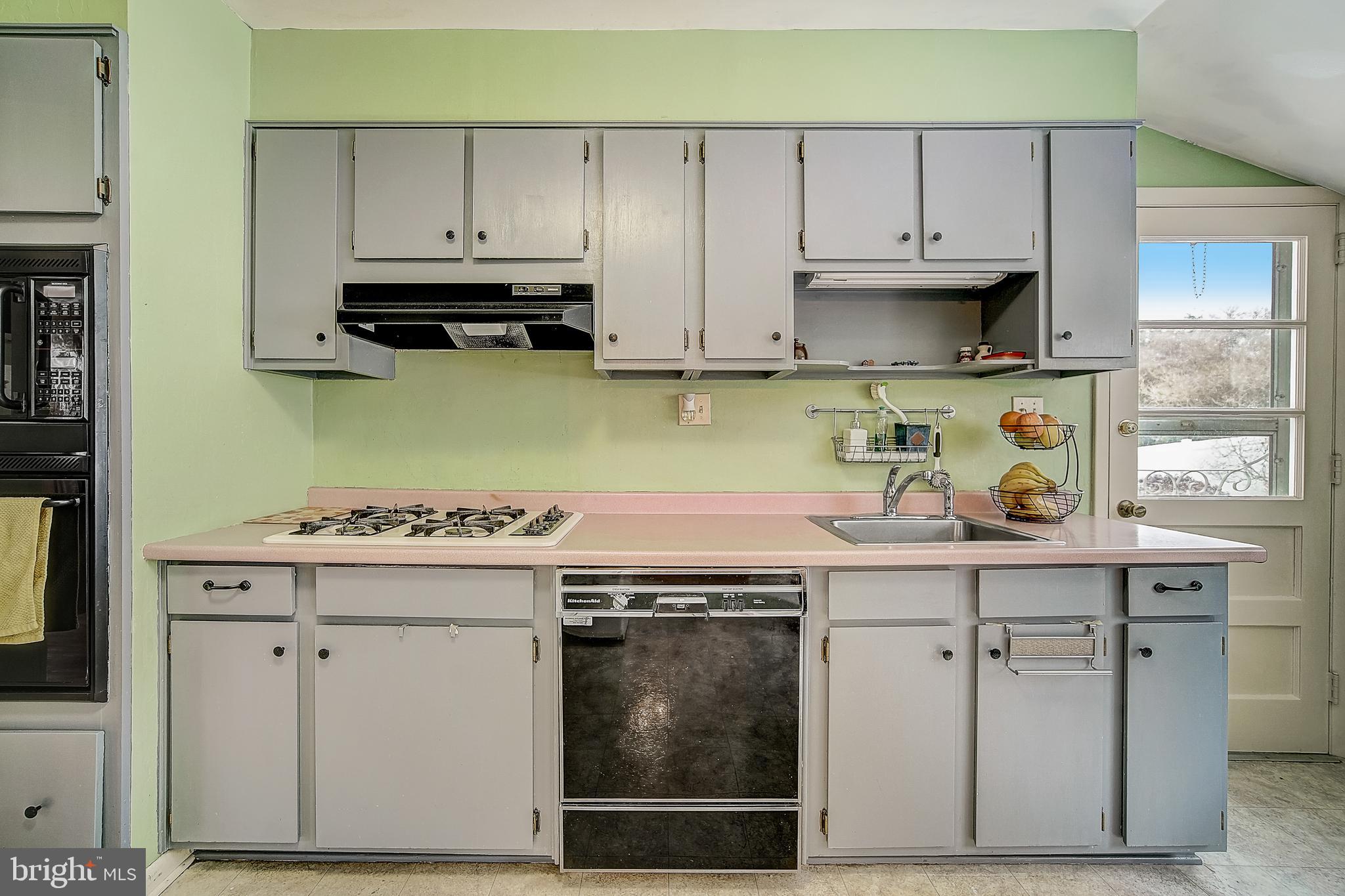 33 Overhill Road Stratford, NJ 08084 - Photo 10 of 24