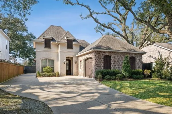 $725,000 | 308 Tullulah Avenue, River Ridge, LA 70123