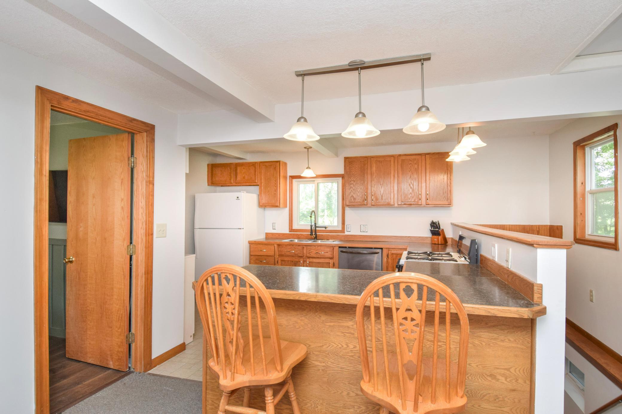 233 Hawthorne Road Wyoming, MN 55092 - Photo 11 of 28