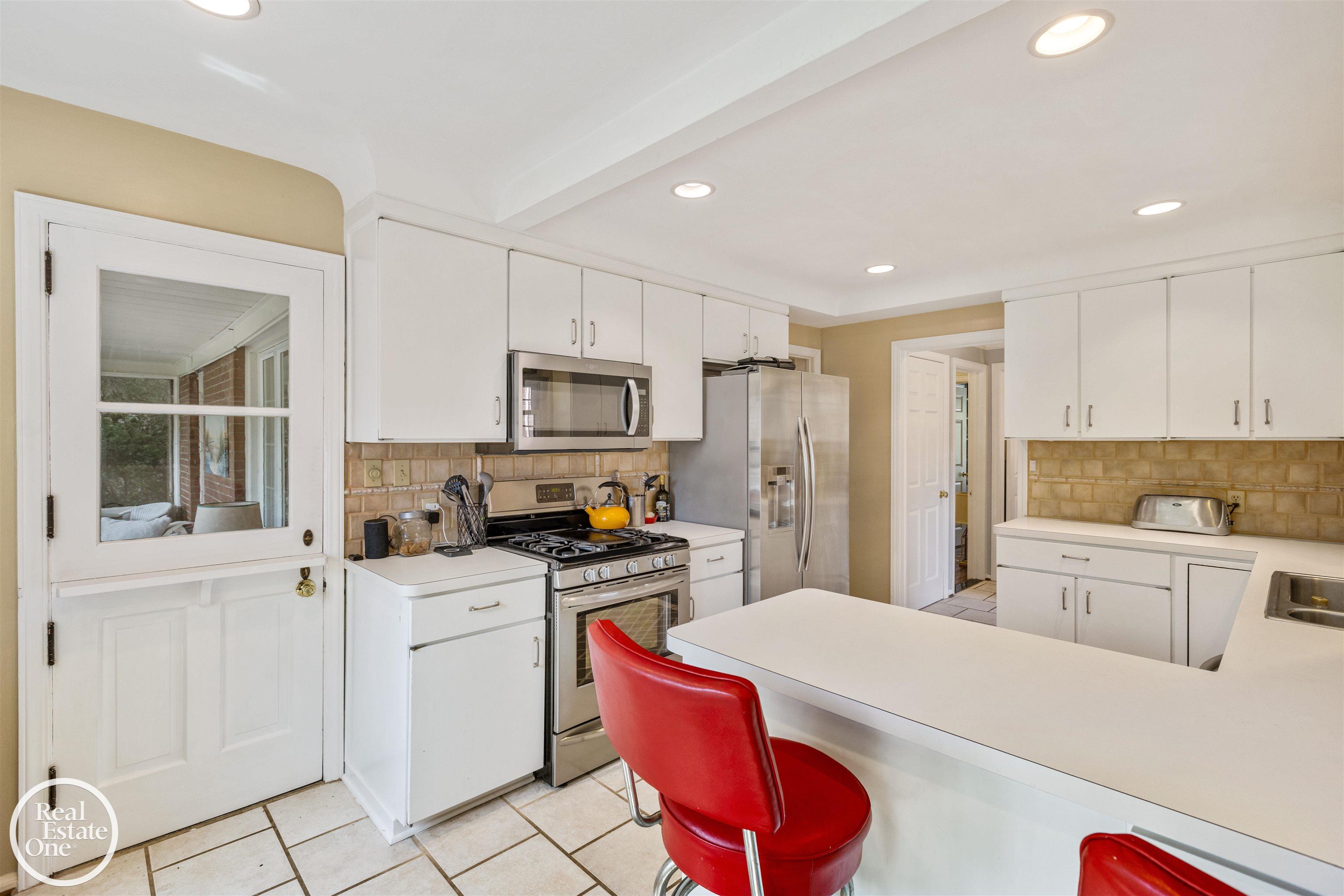 1022 Whittier Road Grosse Pointe Park, MI 48230 - Photo 14 of 57
