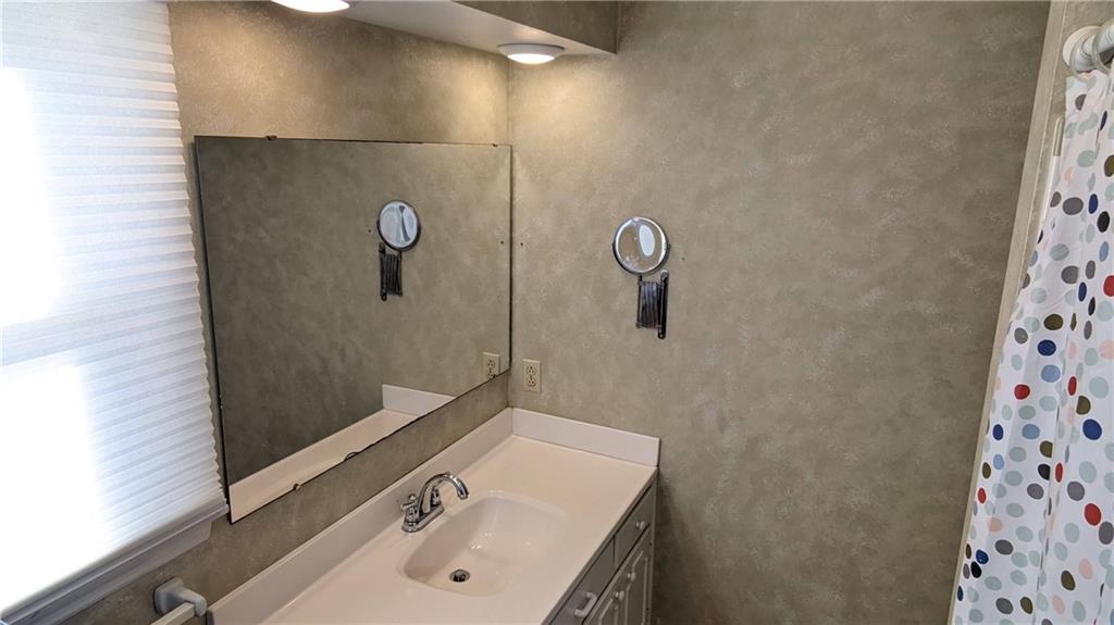 3213 Greenbriar Road Anderson, IN 46011 - Photo 22 of 26 Gallery Image 22