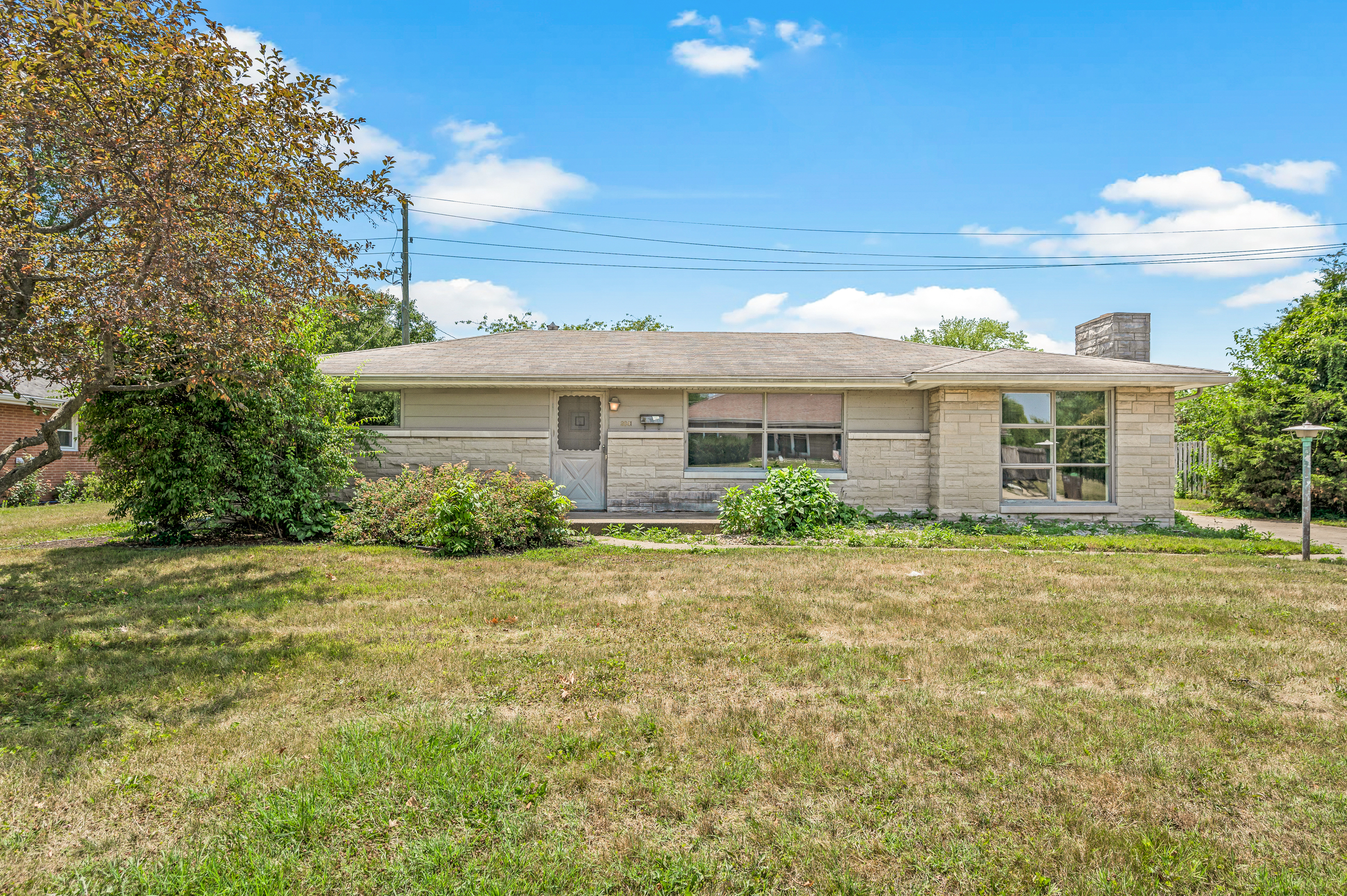 2641 18th Street Columbus, IN 47201 - Photo 4 of 52