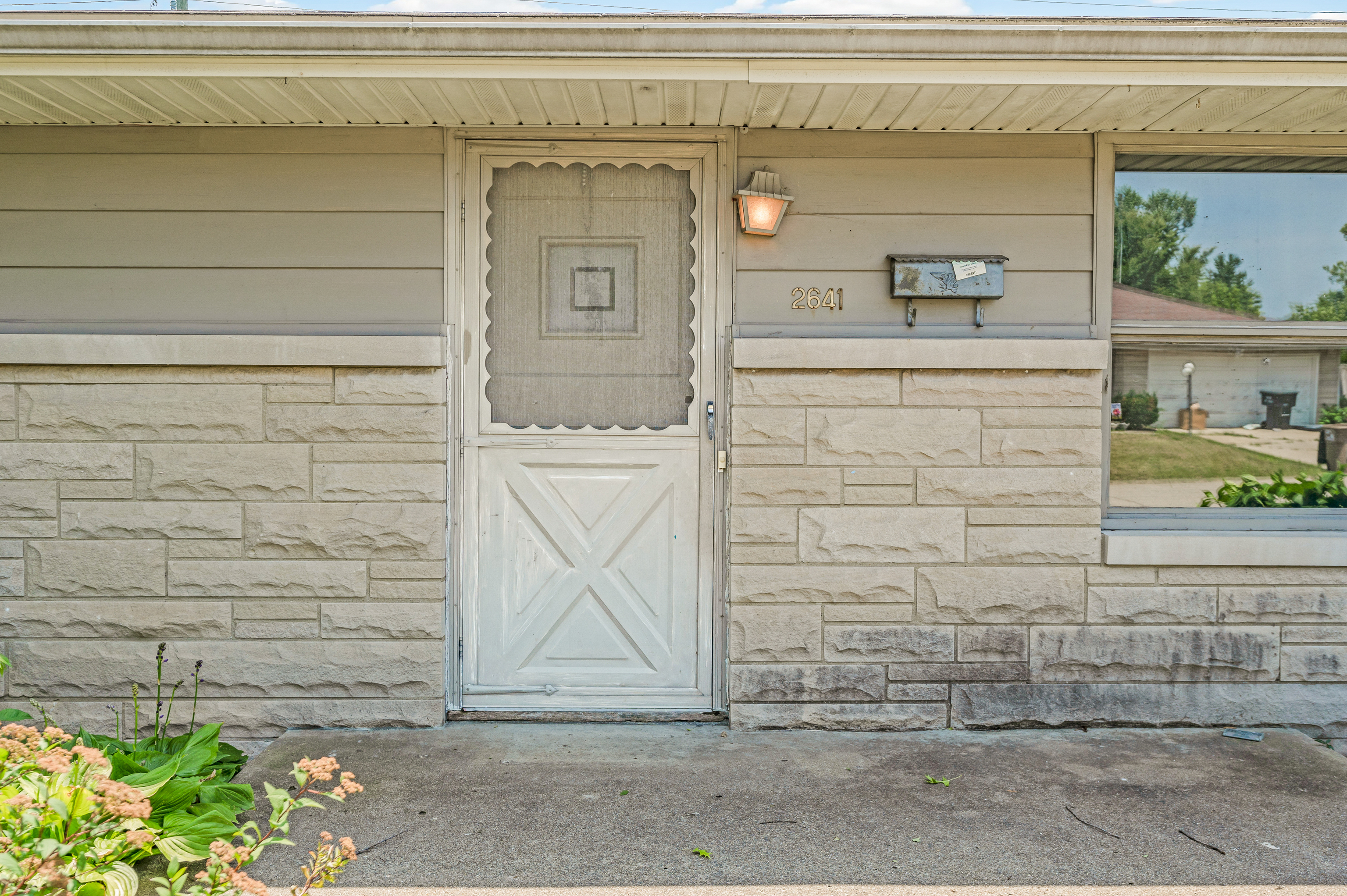 2641 18th Street Columbus, IN 47201 - Photo 5 of 52