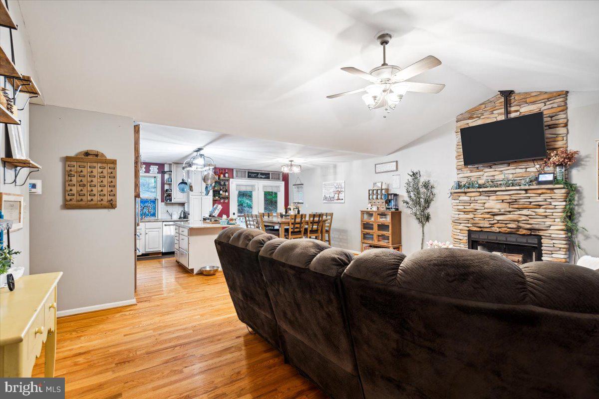 6765 Balmoral Ridge New Market, MD 21774 - Photo 6 of 40 Gallery Image 6