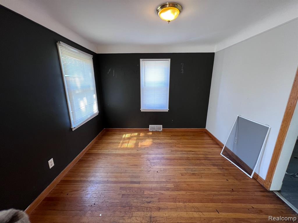 18334 Sunderland Road Detroit, MI 48219 - Photo 5 of 10