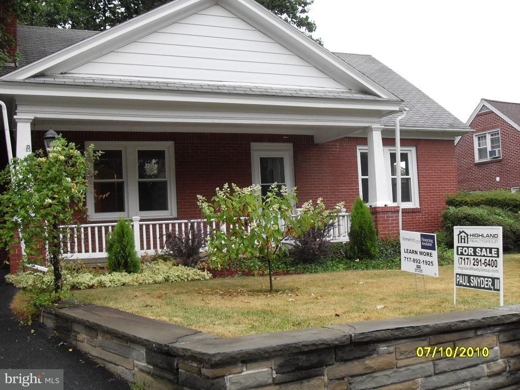975 Quentin Road Lebanon, PA 17042 - Photo 1 of 12 Gallery Image 1